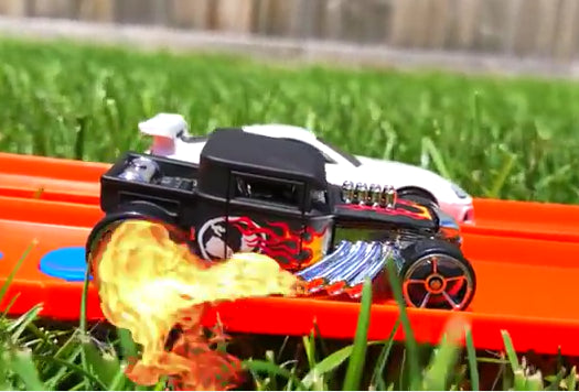 Hot Wheels Hot Rod Vs Supra!