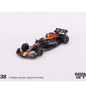 Mini GT F1 Oracle Red Bull Racing RB18 #11 Sergio Pérez 2022 Abu Dhabi GP #538