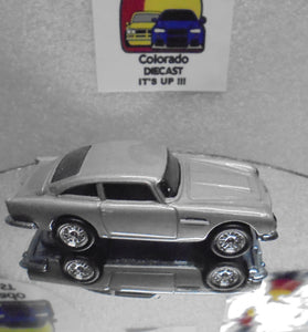Loose Hot Wheels Silver Aston Martin 1963 BD5 w/Real Riders