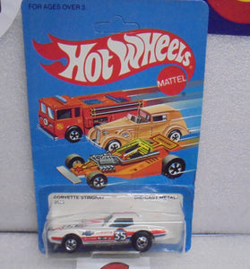 HOT WHEELS 1982 WHITE CORVETTE STINGRAY UNPUNCHED CREASED CARD