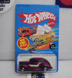 HOT WHEELS 1982 RED FAT FENDERED '40 ON UNPUNCHED CARD