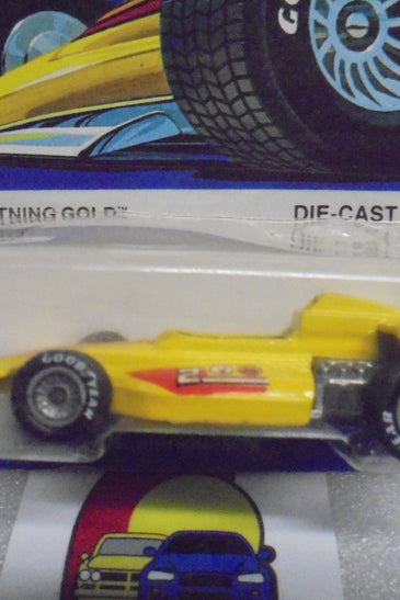 HOT WHEELS 1982 REAL RIDERS YELLOW LIGHTNING GOLD ON UNPUNCHED CARD