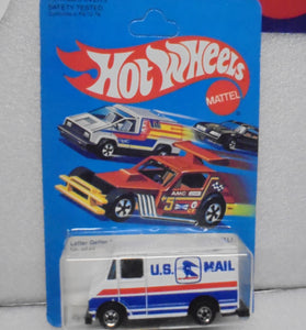 1981 HOT WHEELS White U.S. Mail Letter Getter Truck w/Blackwalls Unpunched Card