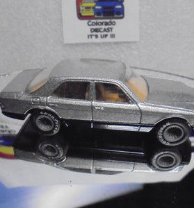 LOOSE 1980's HOT WHEELS Silvre Mercedes 380 SEL w/Grey Hub Real Riders
