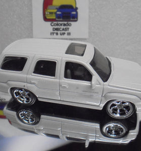 LOOSE HOT WHEELS White Cadillac Escalade w/Real Riders