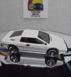 LOOSE HOT WHEELS WHITE LOTUS ESPIRIT S1 w/REAL RIDERS