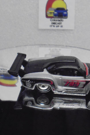 LOOSE HOT WHEELS GARAGE GREY/BLACK VOLKSWAGEN KARMANN GHIA w/REAL RIDERS