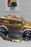 LOOSE HOT WHEELS GOLD WONDER WOMAN '67 AUSTIN MINI VAN w/RR'S