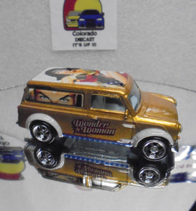 LOOSE HOT WHEELS GOLD WONDER WOMAN '67 AUSTIN MINI VAN w/RR'S