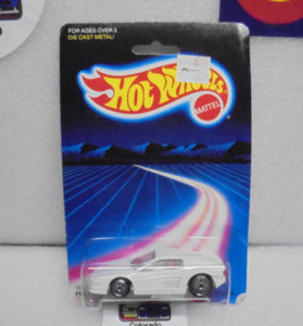 1986 HOT WHEELS WHITE FERRARI TESTAROSSA RED INTERIOR