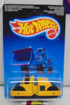 1987 HOT WHEELS YELLOW ROAD ROLLER UNPUNCHED INTERNATIONAL CARD