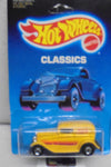 1988 HOT WHEELS CLASSICS YELLOW '32 FORD DELIVERY UNPUNCHED CARD