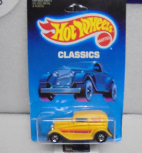 1988 HOT WHEELS CLASSICS YELLOW '32 FORD DELIVERY UNPUNCHED CARD