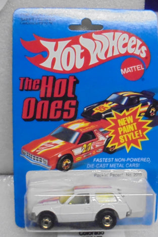 1981 HOT WHEELS THE HOT ONES WHITE PACKIN' PACER