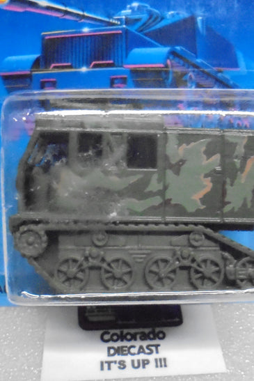 1986 HOT WHEELS ACTION COMMAND GREEN CAMO ASSAULT CRAWLER UNPUNCHED CARD