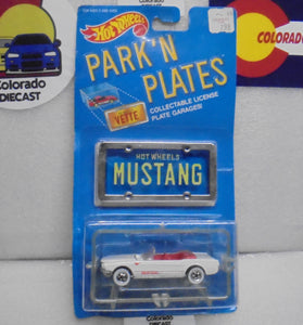 1988 HOT WHEELS PARK N PLATES WHITE '65 MUSTANG CONVERTIBLE