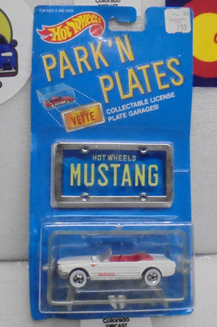 1988 HOT WHEELS PARK N PLATES WHITE '65 MUSTANG CONVERTIBLE