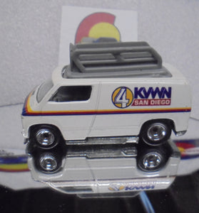 LOOSE HOT WHEELS WHITE KVWN SANDIEGO NEWS VAN w/RR'S