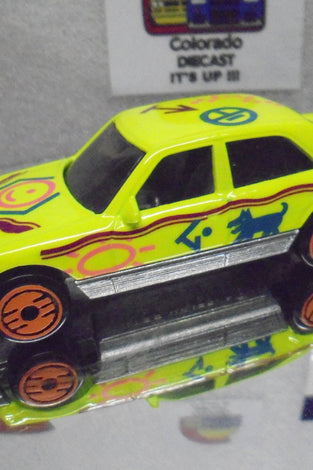 LOOSE HOT WHEELS YELLOW REVEALERS MERCEDES 380SEL w/ORANGE ULTRA HOTS