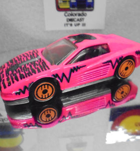 LOOSE HOT WHEELS REVEALERS PINK FERRARI TESTAROSSA w/ORANGE ULTRA HOTS