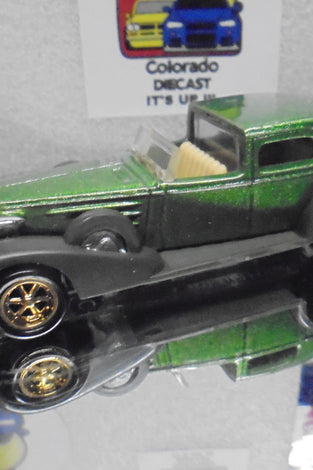 LOOSE HOT WHEELS 1995 TREASURE HUNT GREEN CLASSIC CADDY