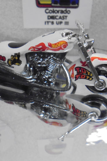 LOOSE HOT WHEELS WHITE CHICAGOLAND 2000 TOYS FOR TOTS SCORCHIN SCOOTER