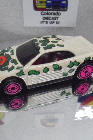 LOOSE HOT WHEELS WHITE REVEALERS FERRARI TESTAROSSA w/PINK ULTRA HOTS