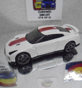 LOOSE HOT WHEELS WHITE '17 NISSAN GT-R (R35)