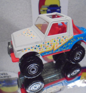 LOOSE HOT WHEELS WHITE CAL CUSTOM STREET ROADER w/SUZUKI IN THE GRILL