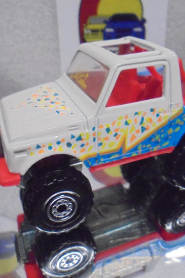 LOOSE HOT WHEELS WHITE CAL CUSTOM STREET ROADER w/SUZUKI IN THE GRILL