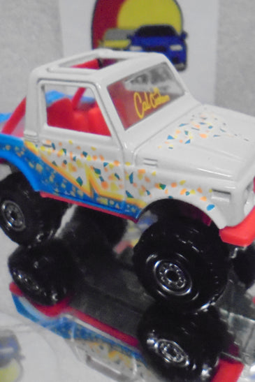 LOOSE HOT WHEELS WHITE CAL CUSTOM STREET ROADER w/SUZUKI IN THE GRILL