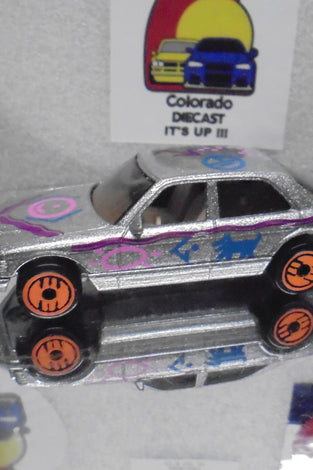 LOOSE HOT WHEELS REVEALERS SILVER MERCEDES 380 SEL w/ORANGE ULTRA HOTS