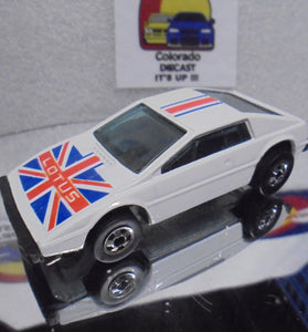 Loose Hot Wheels White Lotus Royal Flash w/Blackwalls