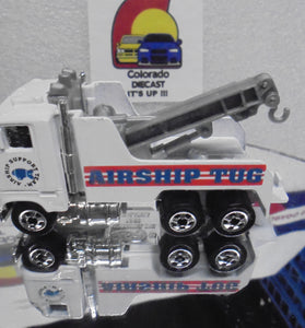 Loose Hot Wheels White Airship Tug Tow Truck w/Blackwalls