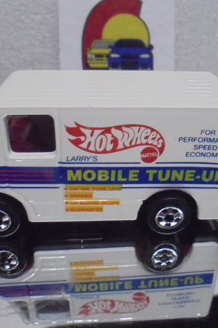 Loose Hot Wheels White Mobile Tune Up Combat Medic Truck w/Blackwalls