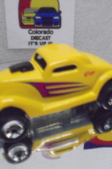 Loose Hot Wheels Yellow Neet Streeter India Base w/Blackwalls