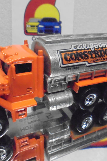 Loose Hot Wheels Orange California Construction Peterbilt Tanker Truck w/Blackwalls