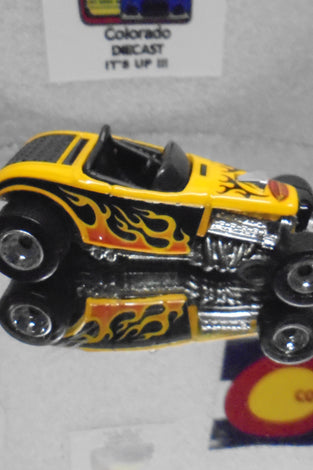 LOOSE HOT WHEELS YELLOW TRACK T w/RR'S