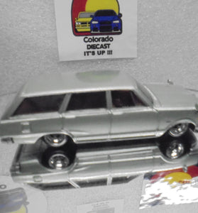 LOOSE HOT WHEELS GREEN '69 NISSAN SKYLINE VAN w/RR'S