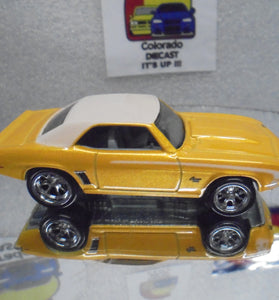 LOOSE HOT WHEELS YELLOW '69 CHEVY CAMARO w/RR'S