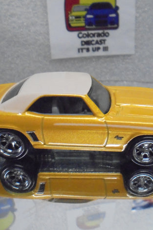 LOOSE HOT WHEELS YELLOW '69 CHEVY CAMARO w/RR'S