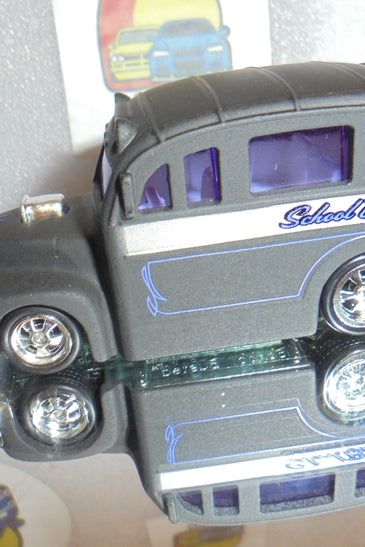 LOOSE HOT WHEELS BLACK CHASE SCHOOL BUSTED w/RR'S BLACK LW INITIALS