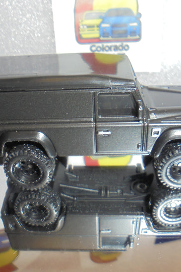 LOOSE HOT WHEELS BLACK LAND ROVER DEFENDER 110 HARDTOP w/RR'S