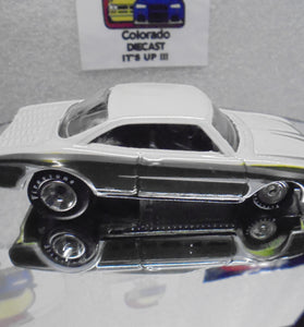 LOOSE HOT WHEELS GREEN/WHITE VAIRY 8  w/RR'S