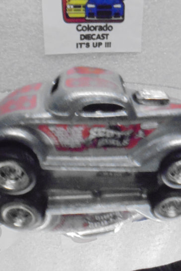 LOOSE HOT WHEELS SILVER SCOTT GIRLS NEET STREETER w/RR'S