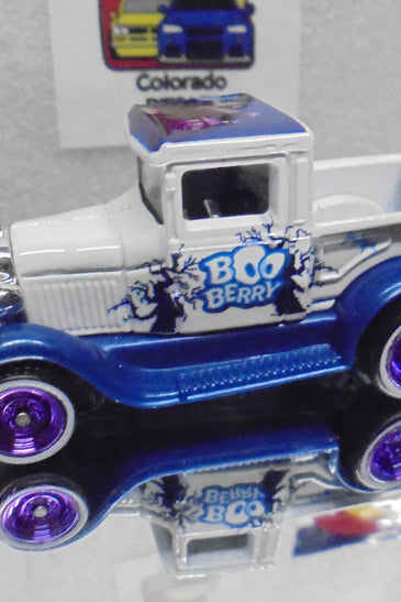 LOOSE HOT WHEELS WHITE BOO BERRY '29 FORD PICKUP w/RR'S