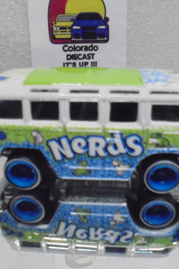 LOOSE HOT WHEELS NERDS VOLKSWAGEN DELUXE STATION WAGON w/RR'S