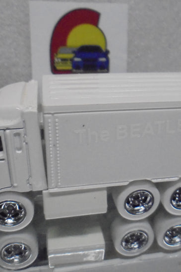 LOOSE HOT WHEELS WHITE THE BEATLES HIWAY HAULER w/RR'S
