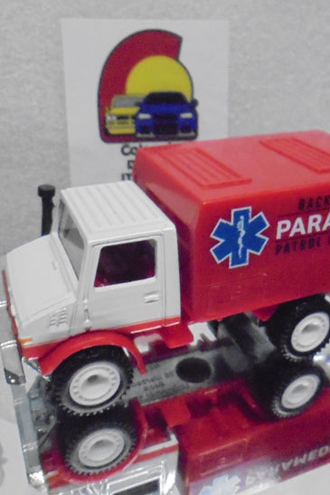LOOSE HOT WHEELS BACK COUNTRY PARAMEDIC UNIMOG U-1300 w/RR'S