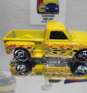 LOOSE HOT WHEELS YELLOW w/FLAMES '69 CHEVY TRUCK